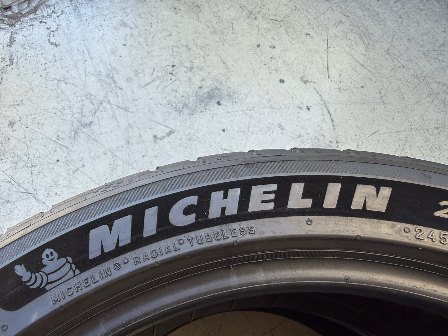 Usato: 2 Pneumatici Michelin Pilot Sport 5 245/45R19 102Y XL Estivi 90% residui DOT 2025