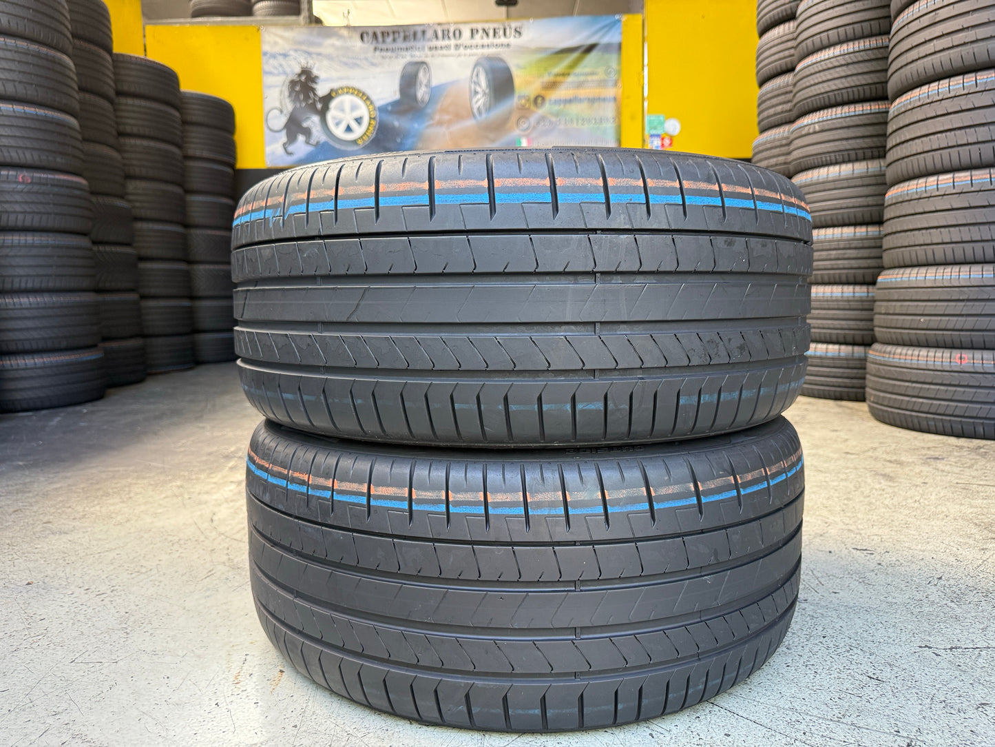 Usato: 2 Pneumatici Pirelli P Zero PZ4 275/40R20 106W XL Estivi 85% residui