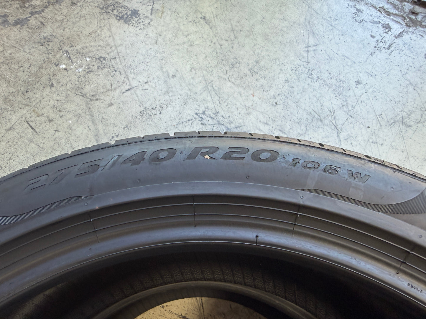 Usato: 2 Pneumatici Pirelli P Zero PZ4 275/40R20 106W XL Estivi 85% residui