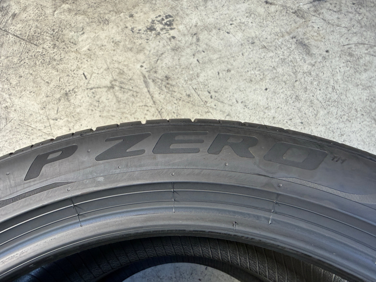 Usato: 2 Pneumatici Pirelli P Zero PZ4 275/40R20 106W XL Estivi 85% residui