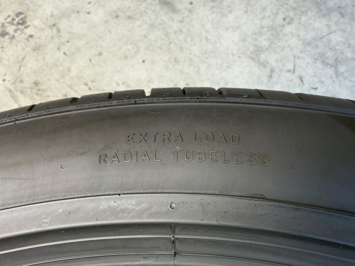 Usato: 2 Pneumatici Pirelli P Zero PZ4 275/40R20 106W XL Estivi 85% residui