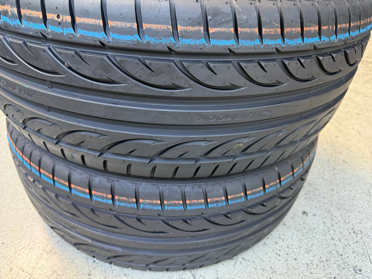 Demo: 2 Pneumatici Hankook Ventus V12 evo2 245/45R20 103Y XL FSL Estivi