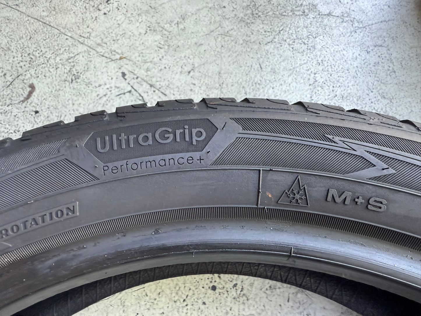 Usato: 4 Gomme 195/55R20 95H XL Goodyear Invernale 85% residui