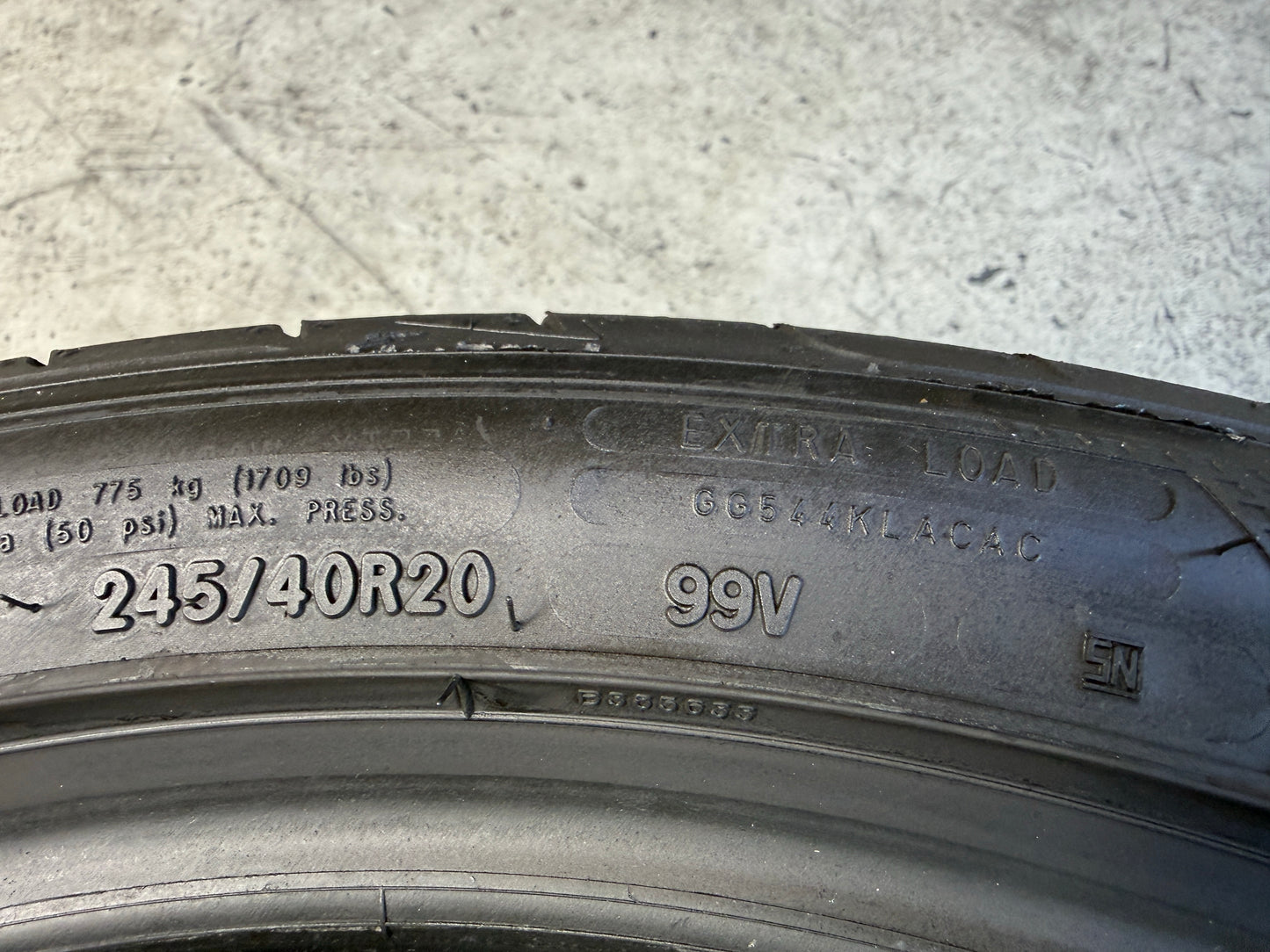 Usato: 2 Pneumatici Goodyear Eagle F1 Asymmetric 5 245/40R20 99V XL Estivi 90% residui