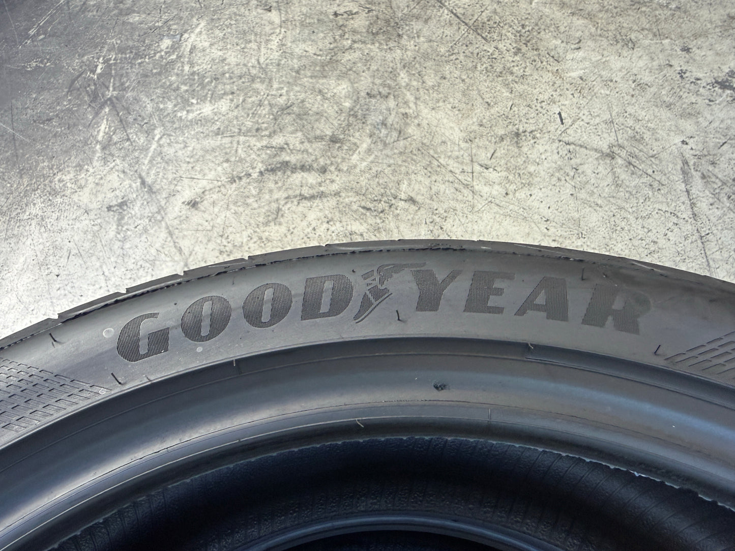 Usato: 2 Pneumatici Goodyear Eagle F1 Asymmetric 5 245/40R20 99V XL Estivi 90% residui
