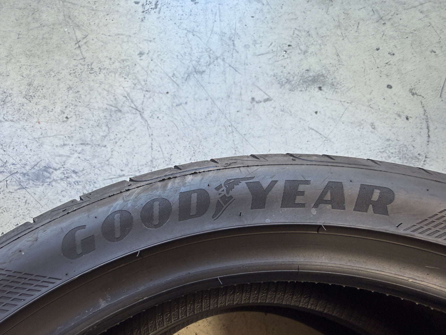 Usato: 2 Pneumatici Goodyear Eagle F1 Asymmetric 5 245/40R20 99V XL Estivi 90% residui