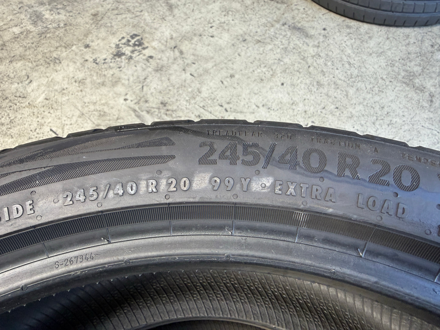 Usato: 2 Pneumatici Continental EcoContact 6Q 245/40R20 99Y XL * MO EVc FR Estivi 90% residui