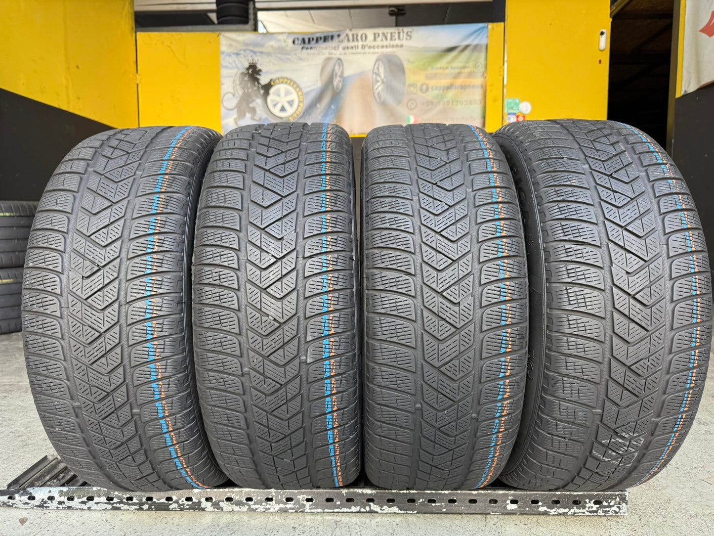 Usato: 4 Gomme 235/55R18 104H XL Pirelli Invernale 80% residui