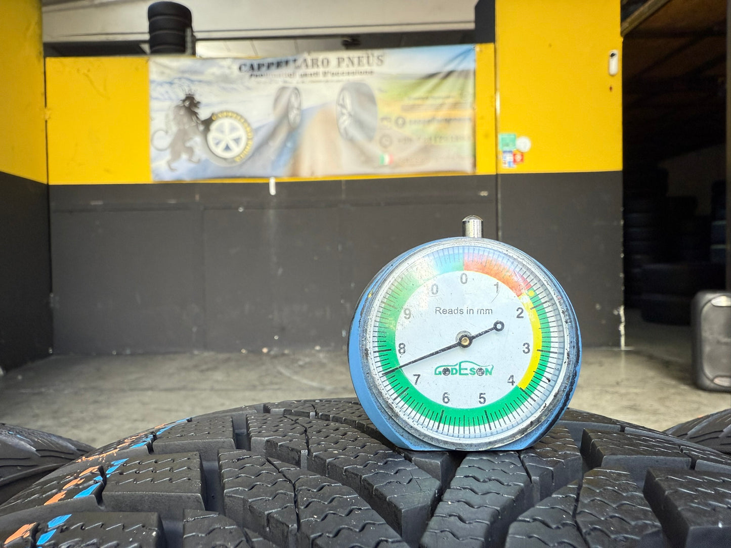 Usato: 4 Gomme 235/50R18 101V XL Nexen Invernale 98% residui