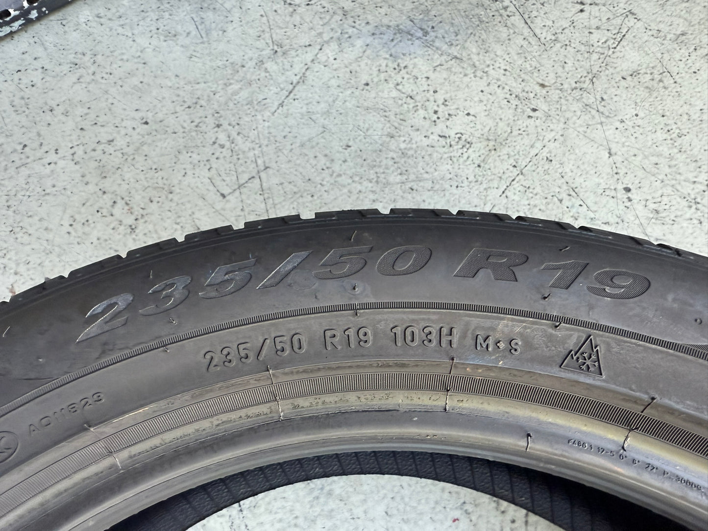 Usato: 4 Gomme 235/50R19 103H XL Pirelli Invernale 80% residui