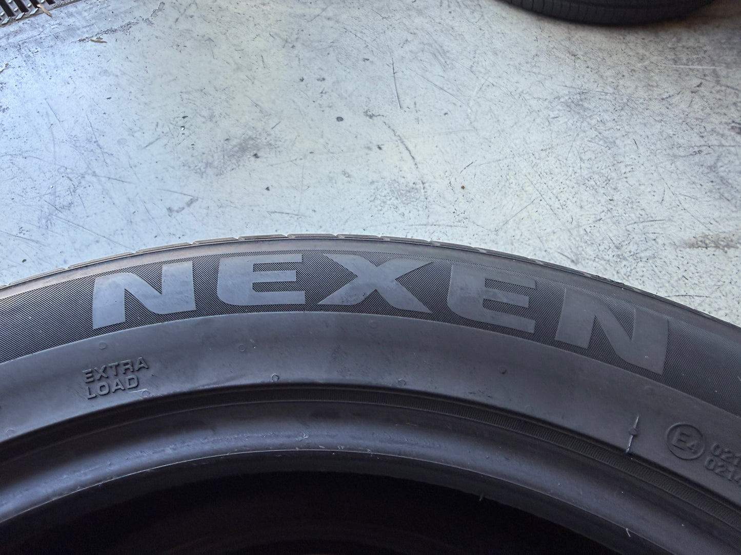 Usato: 2 Pneumatici Nexen N'Fera Sport SU2 235/50R20 104Y XL Estivi 90% residui