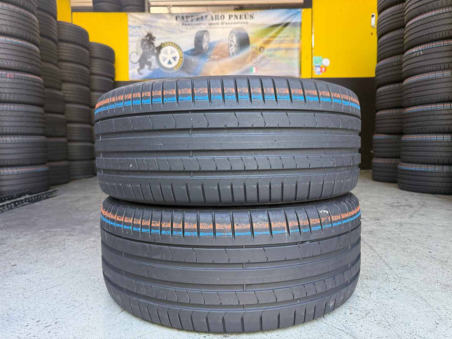 Usato: 2 Pneumatici Pirelli P Zero (PZ4) 235/40R20 96V XL AR Estivi 85% residui