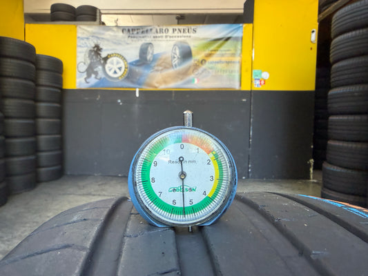 Usato: 2 Pneumatici Pirelli P Zero (PZ4) 235/40R20 96V XL AR Estivi 85% residui