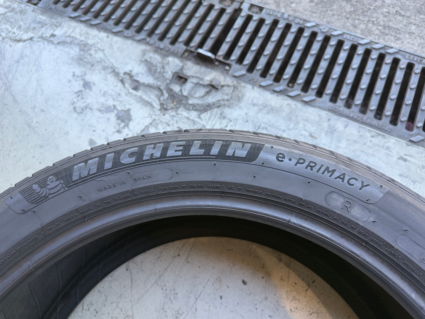 Usato: 4 Pneumatici Michelin e.Primacy 235/45R20 100H XL Estivi 90% residui DOT 2025