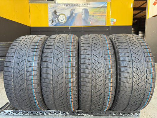 Usato: 4 Gomme 235/35R19 91V XL Pirelli Invernale 80% residui