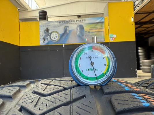 Usato: 4 Gomme 235/35R19 91V XL Pirelli Invernale 80% residui