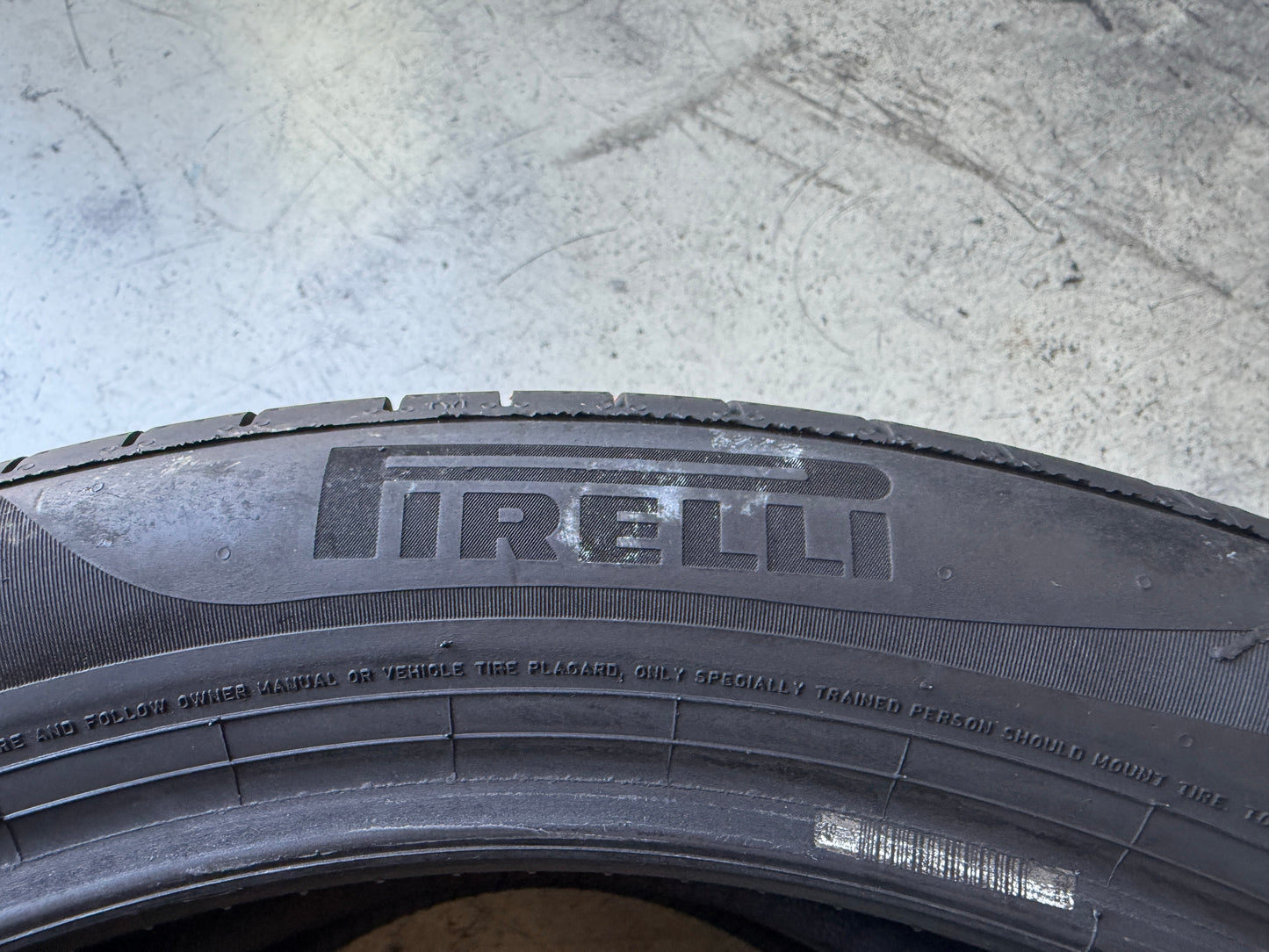 2 Pneumatici Pirelli Scorpion 255/40R20 101V XL Estive 90%