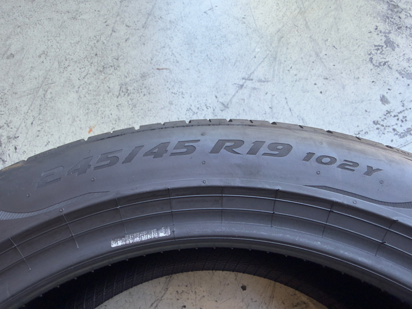 Usato: 4 Pneumatici Pirelli P Zero (PZ4) 245/45R19 102Y MO * Estivi 80% residui