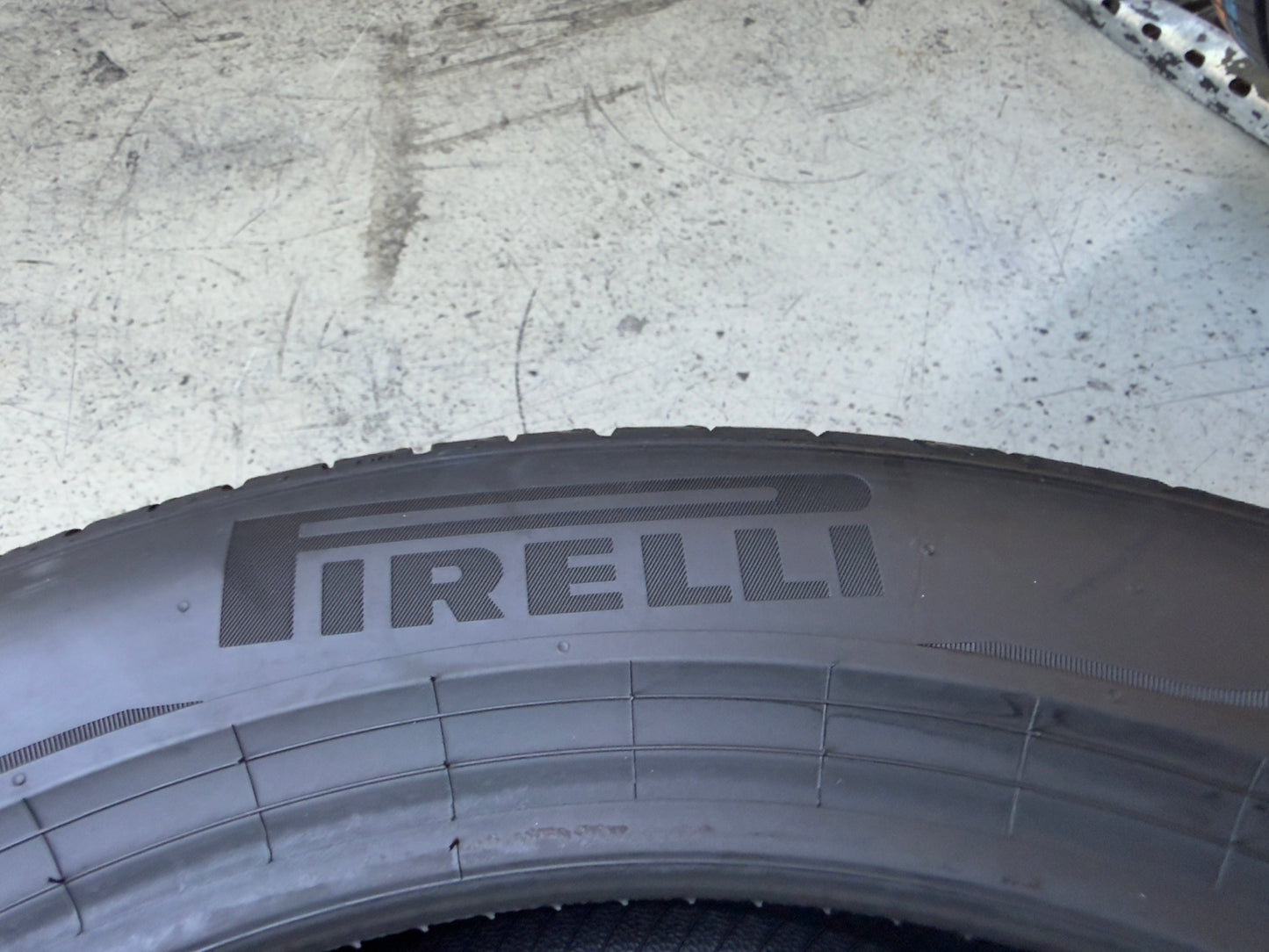 Usato: 4 Pneumatici Pirelli P Zero (PZ4) 245/45R19 102Y MO * Estivi 80% residui
