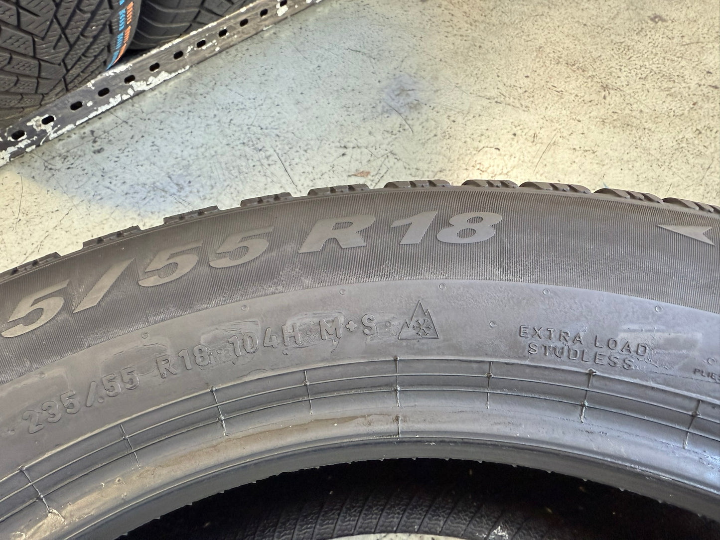 Usato: 4 Gomme 235/55R18 104H XL Pirelli Invernale 85% residui