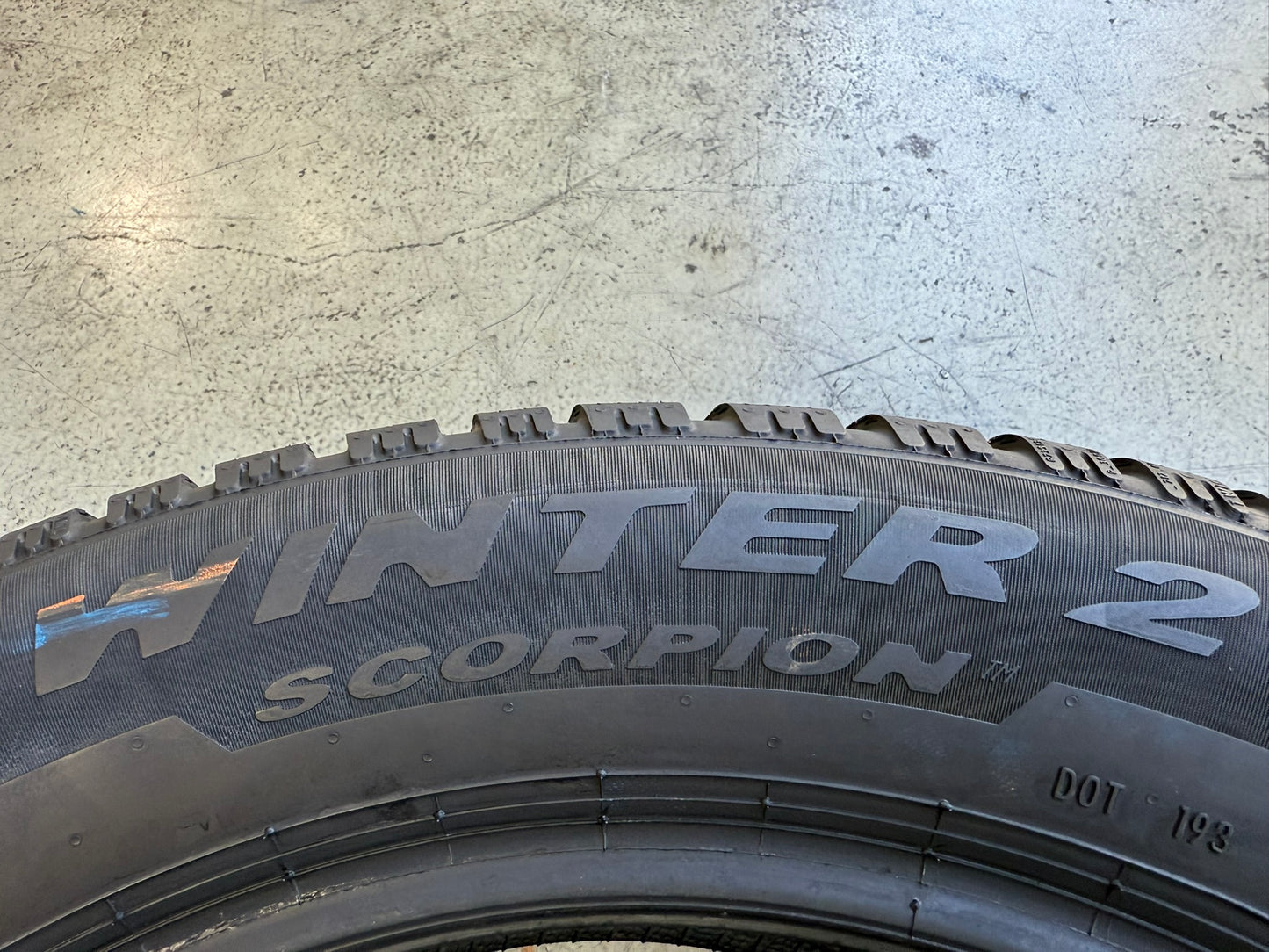 Usato: 4 Gomme 235/55R18 104H XL Pirelli Invernale 85% residui