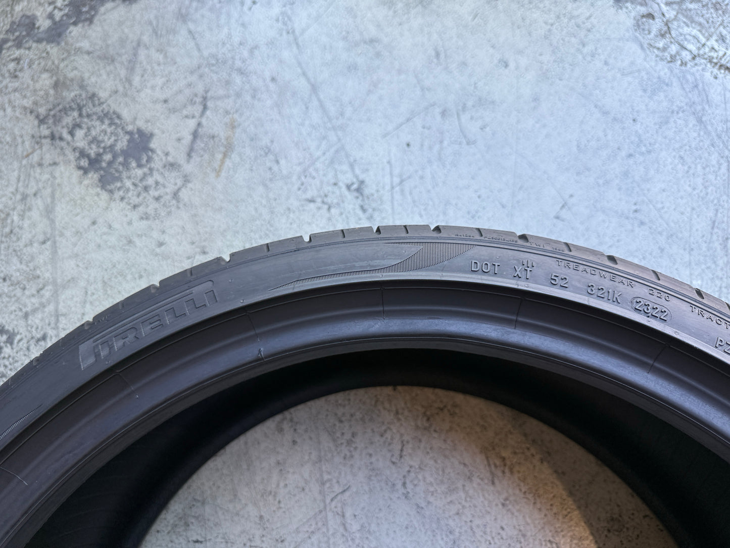 Usato: 4 Pneumatici Pirelli P Zero (PZ4) 245/35R20 95Y XL Estivi 85-90% residui