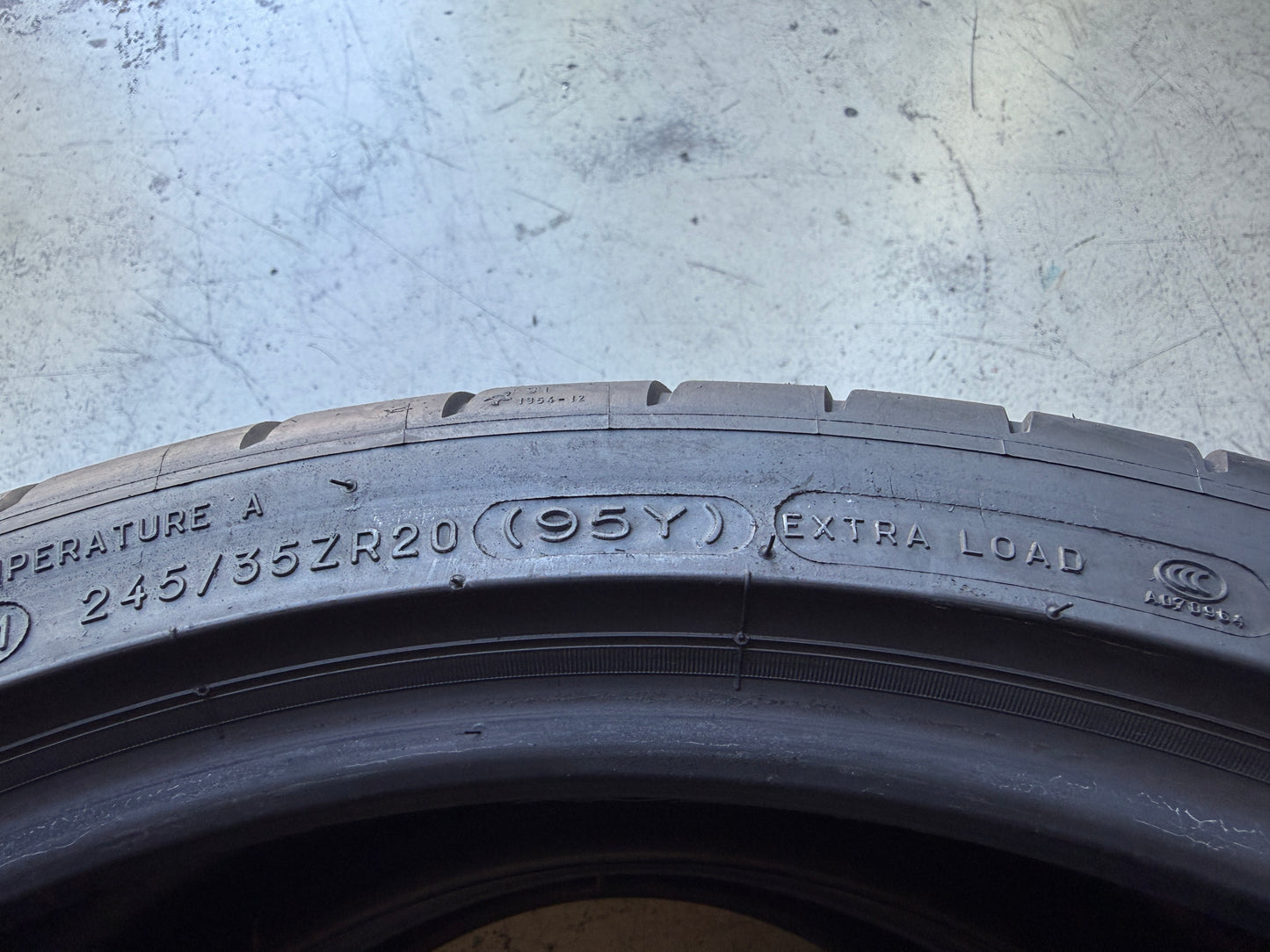 Usato: 2 Pneumatici Michelin Pilot Sport Cup 2 245/35R20 95Y XL N1 Estivi 80% residui