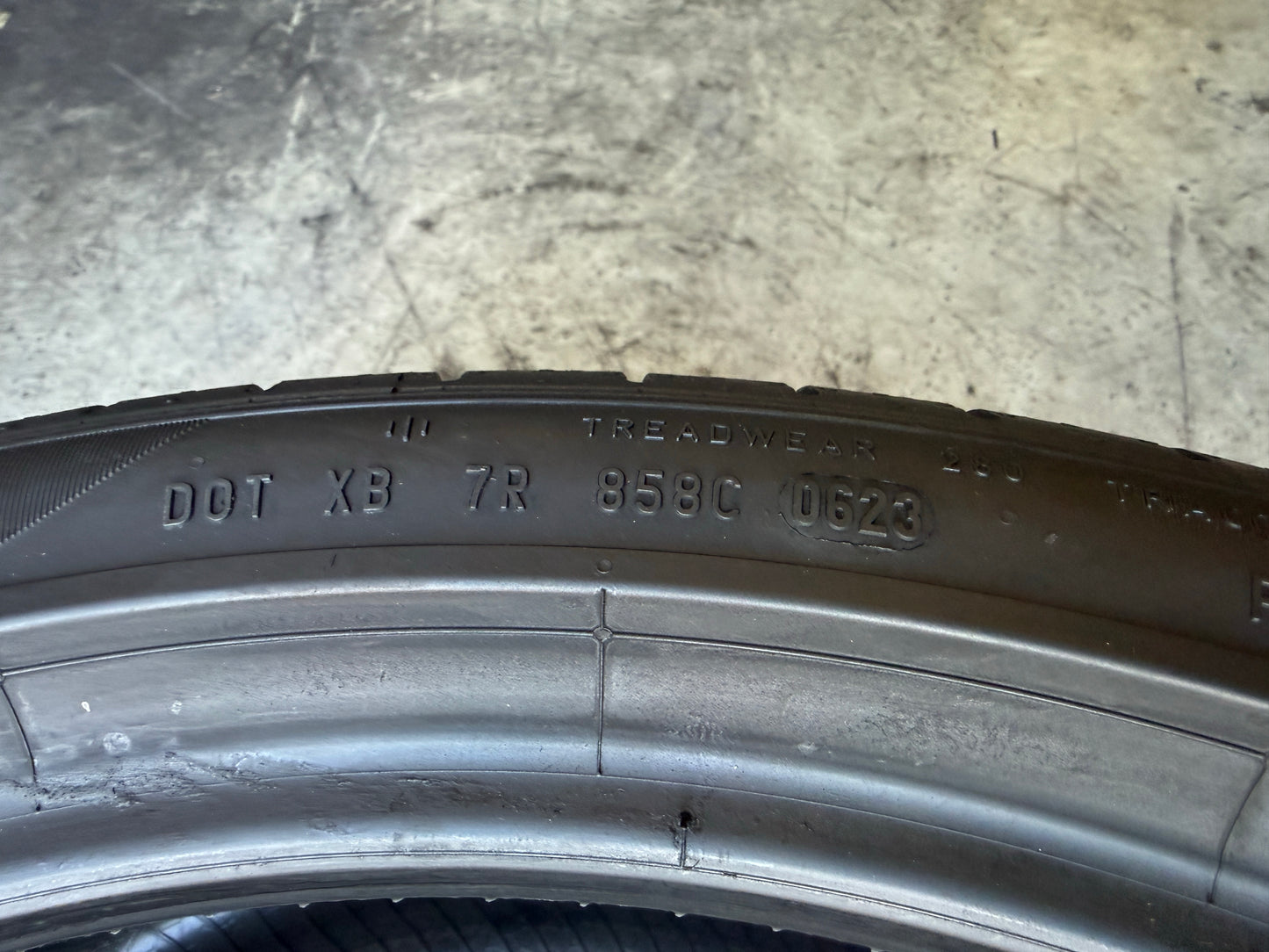 Usato: 2 Pneumatici Pirelli P Zero PZ4 315/30R22 107Y XL Estivi 95% residui