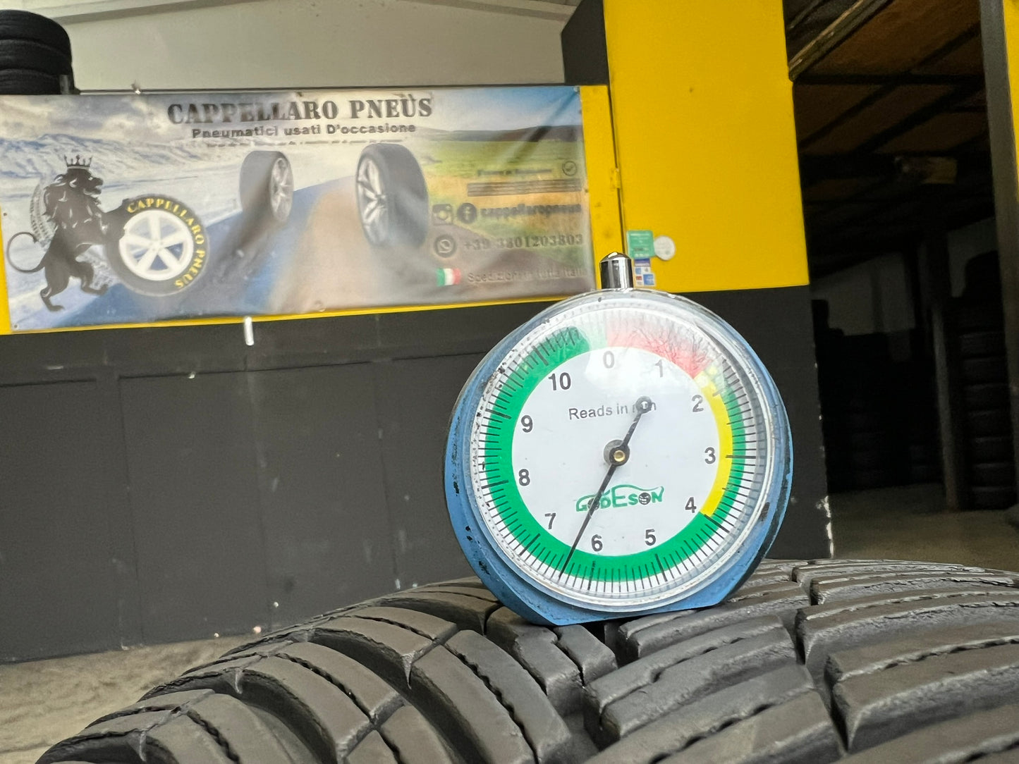 Usato: 1 Gomma 225/60R18 104V XL Pirelli 4 Stagioni 90% residui DOT 2024