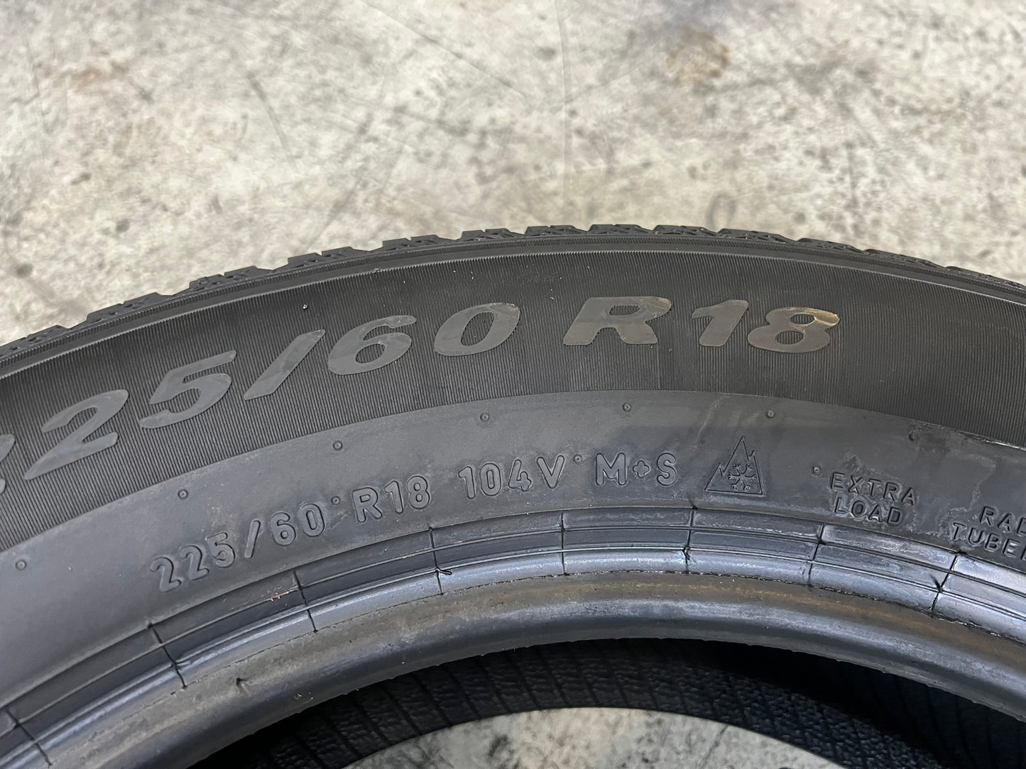 Usato: 1 Gomma 225/60R18 104V XL Pirelli 4 Stagioni 90% residui DOT 2024