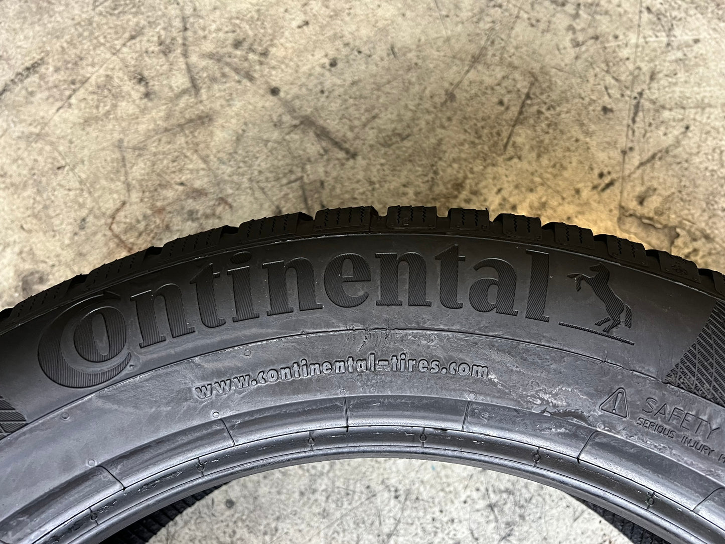 Usato: 1 Gomma 235/55R19 105V XL Goodyear invernali 95% residui