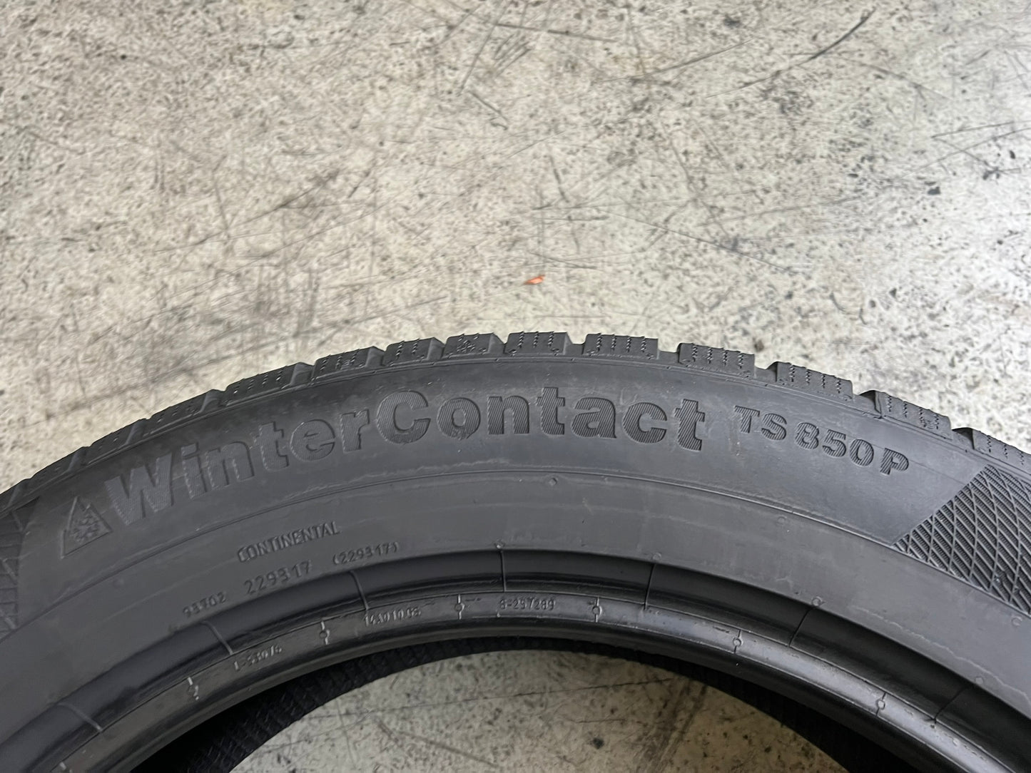 Usato: 1 Gomma 235/55R19 105V XL Goodyear invernali 95% residui