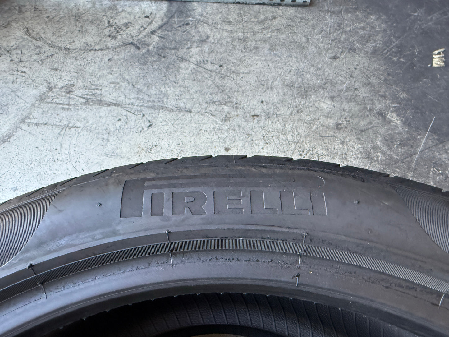 Usato: 2 Pneumatici Pirelli P Zero 265/40R21 101Y Estivi 90% residui