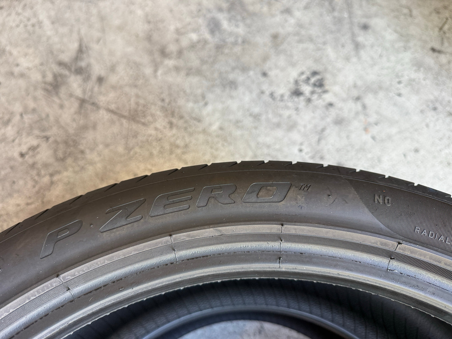 Usato: 2 Pneumatici Pirelli P Zero 265/40R21 101Y Estivi 90% residui