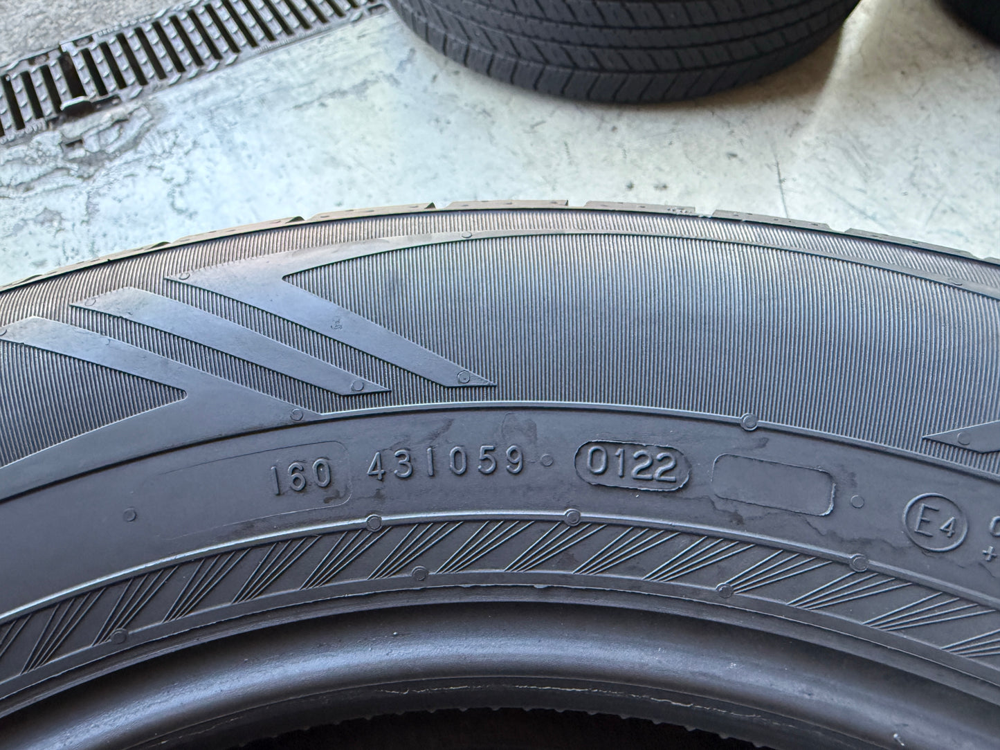 2 Pneumatici Nokian Powerproof SUV 255/60R18 112V XL Estivi 85% residui