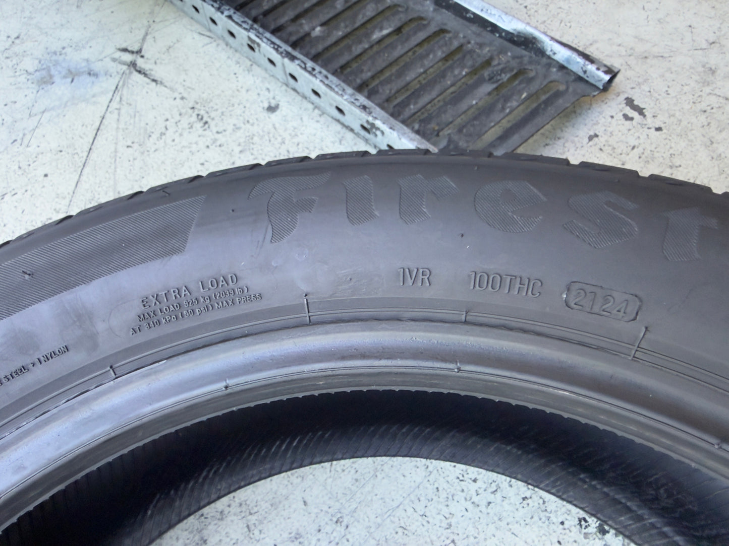 Usato: 4 Pneumatici Firestone Roadhawk 2 Enliten 235/55R19 105W XL Estivi 90% residui