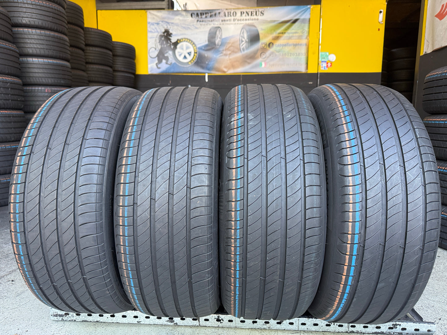Usato: 4 Pneumatici Michelin Primacy 4 235/55R19 105W XL Estivi 90% residui