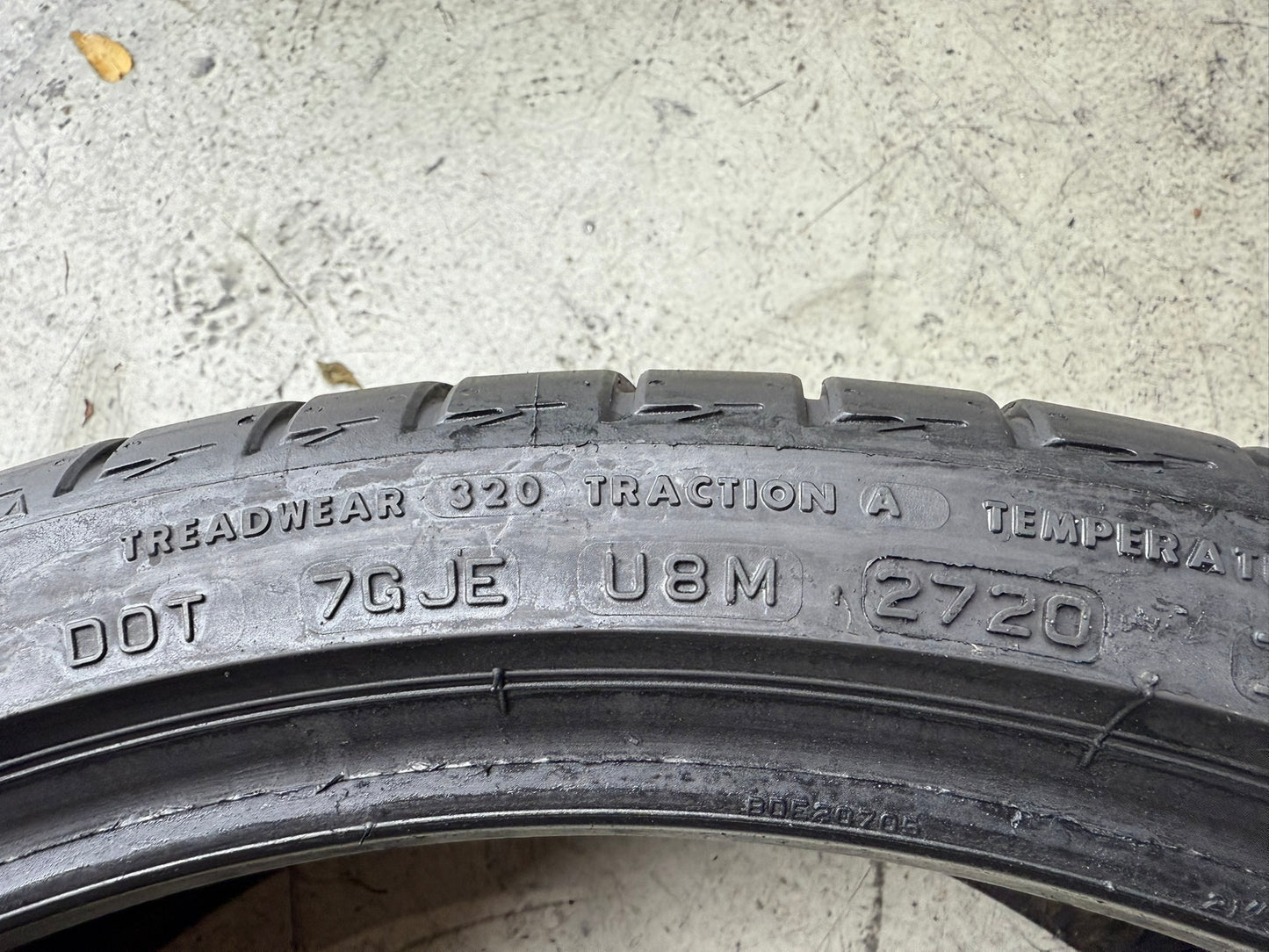 Usato: 4 Gomme 255/35R21 98Y XL Bridgestone Estive 99% residui