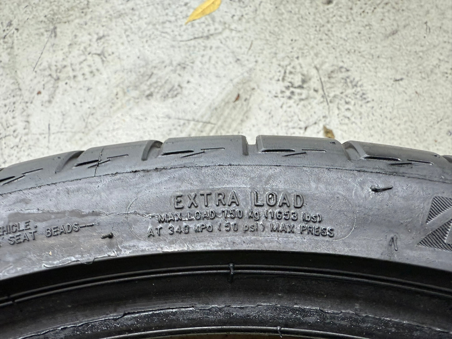 Usato: 4 Gomme 255/35R21 98Y XL Bridgestone Estive 99% residui