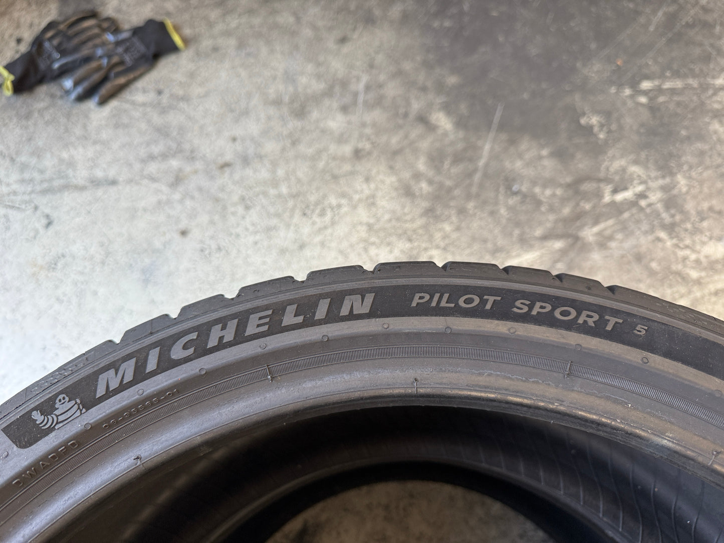 Usato: 2 Pneumatici Michelin Pilot Sport 5 235/35R19 91Y XL Estivi 85% residui