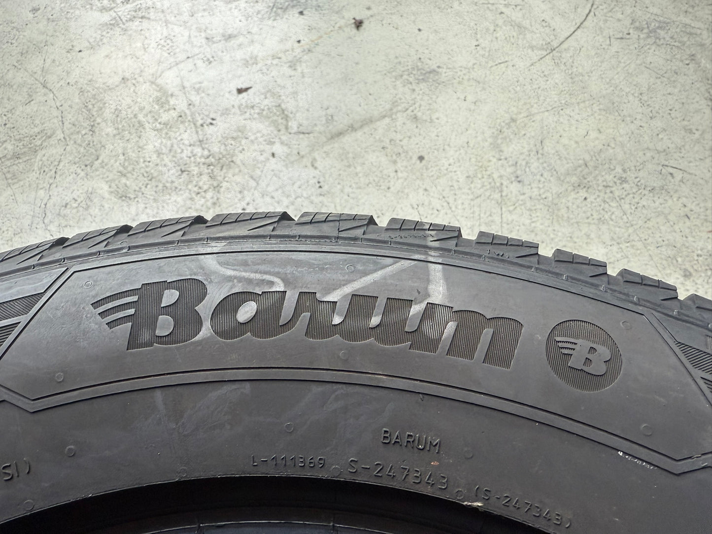 Usato: 2 Gomme 225/65R17 106H XL Barum Invernali 75% residui