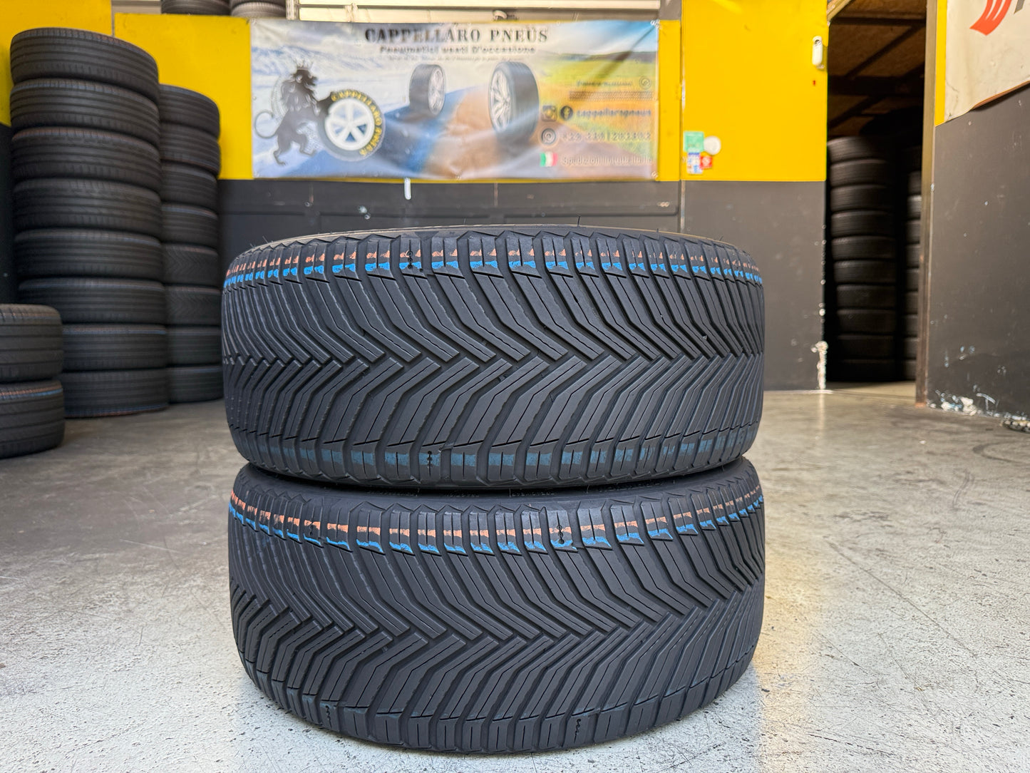 Usato: 2 Pneumatici Michelin CrossClimate 2 235/35R19 91Y XL Estivi 85% residui