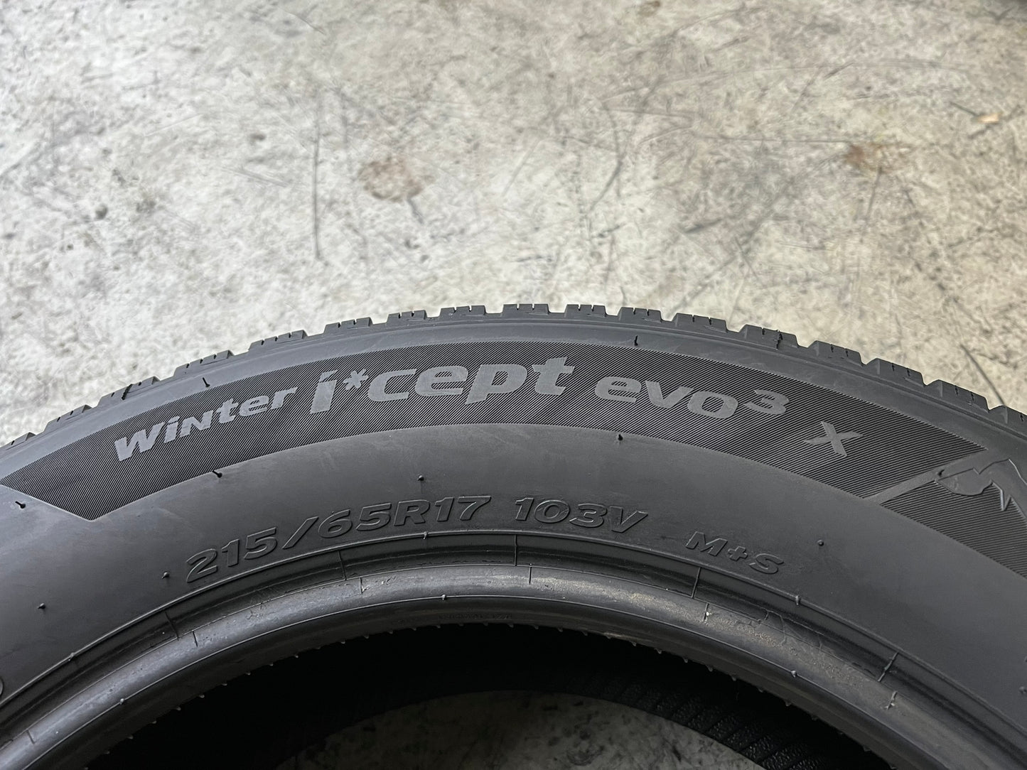 Usato: 1 Gomma 215/65R17 103V XL Hankook Invernale 95% residui