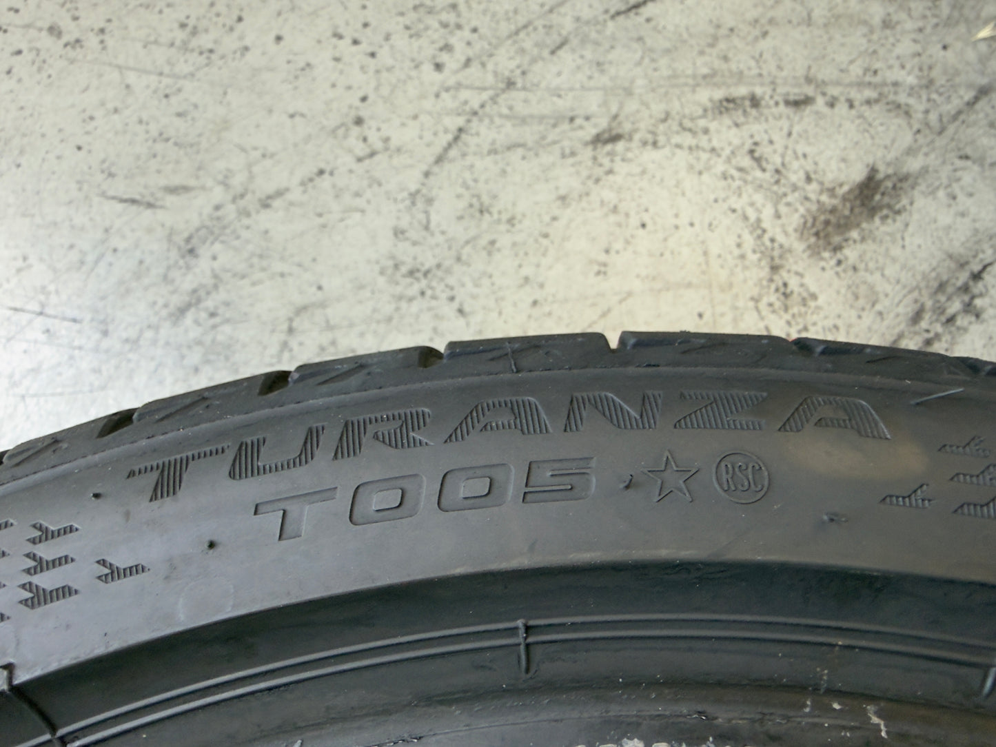 Usato: 4 Pneumatici Bridgestone Turanza T005 225/40R19 93Y XL Estivi 85% residui Runflat