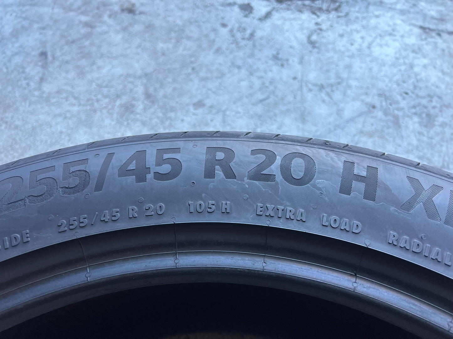 Usato: 4 Gomme 255/45R20 105H XL Continental estive 80% residui