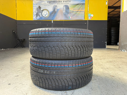 Usato: 2 Gomme 235/40R19 96V XL Nokian Invernali 80% residui