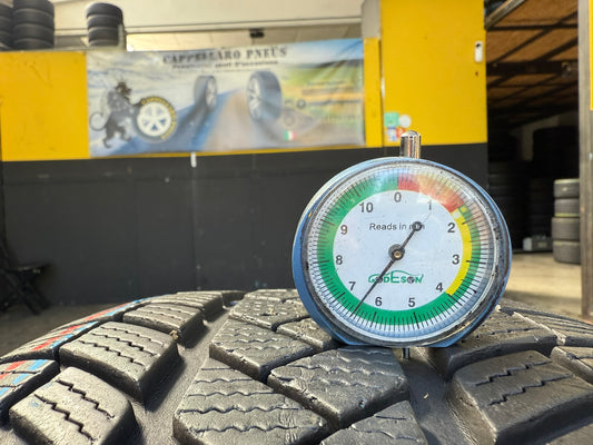 Usato: 2 Gomme 245/45R20 103V XL Vredestein Invernali 90% residui