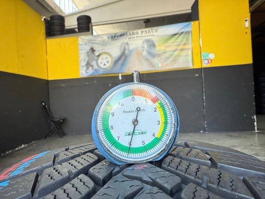 Usato: 2 Gomme 225/55R17 97H Falken Runflat Invernali 90% residui