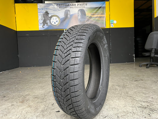 Usato: 1 Pneumatico 225/65R17 102H Goodyear Invernale 99% residuo