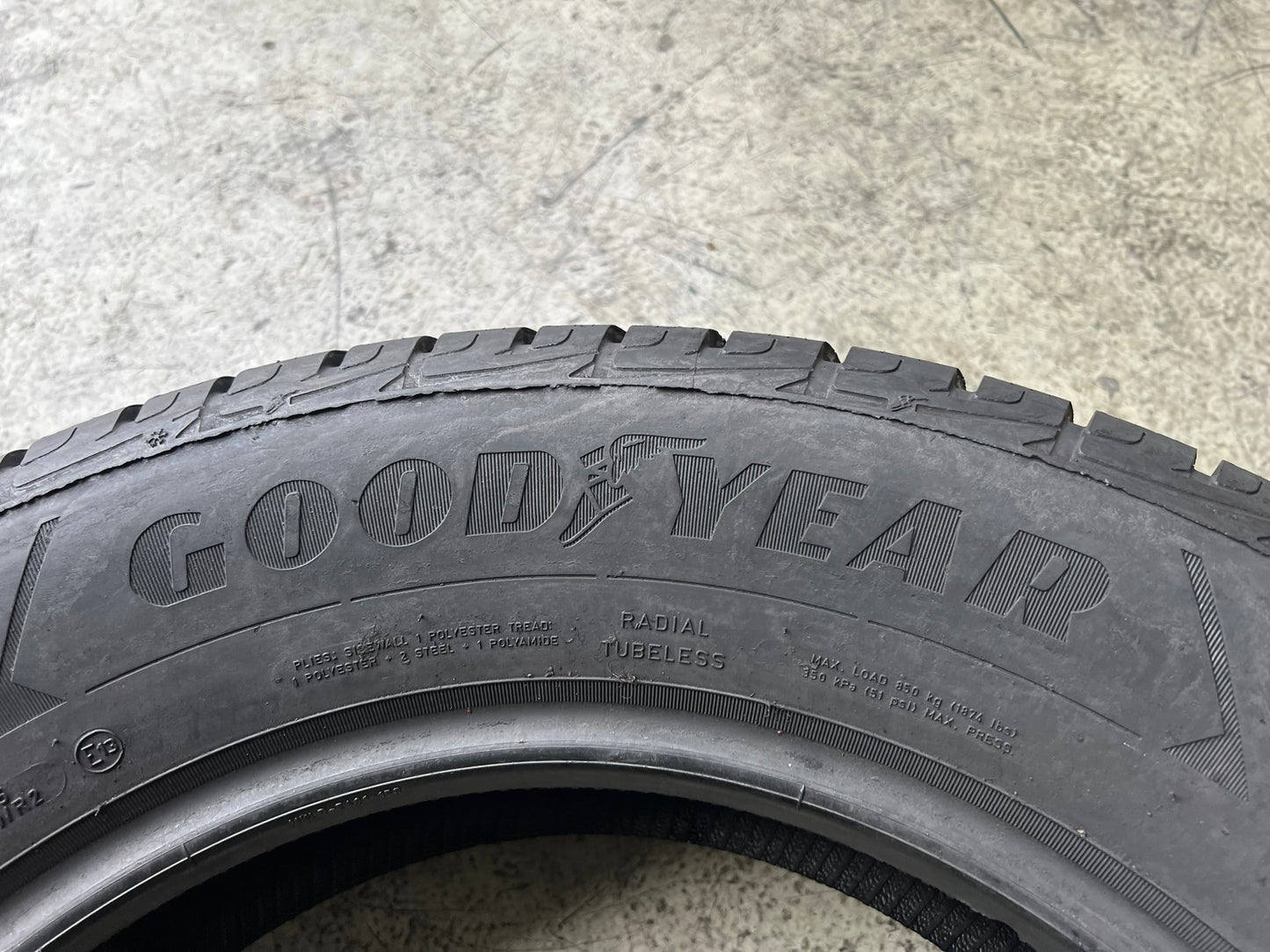 Usato: 1 Pneumatico 225/65R17 102H Goodyear Invernale 99% residuo